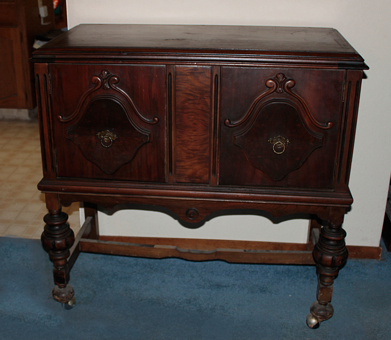 1920's sideboard/buffet