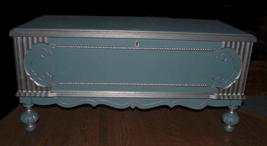 1920s Roos Cedar Chest